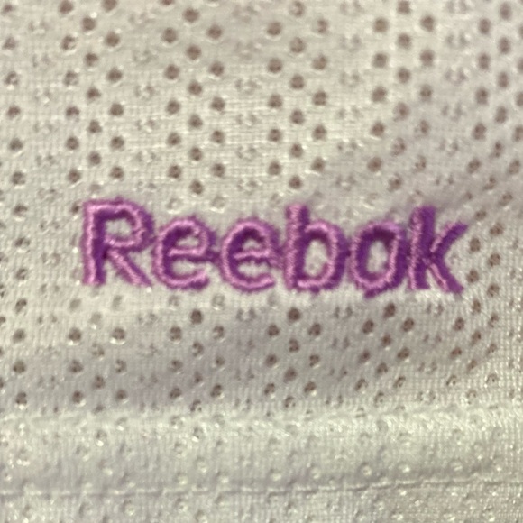 Reebok Athletic Shorts & Matching Reebok Tee Shirt - Picture 5 of 8